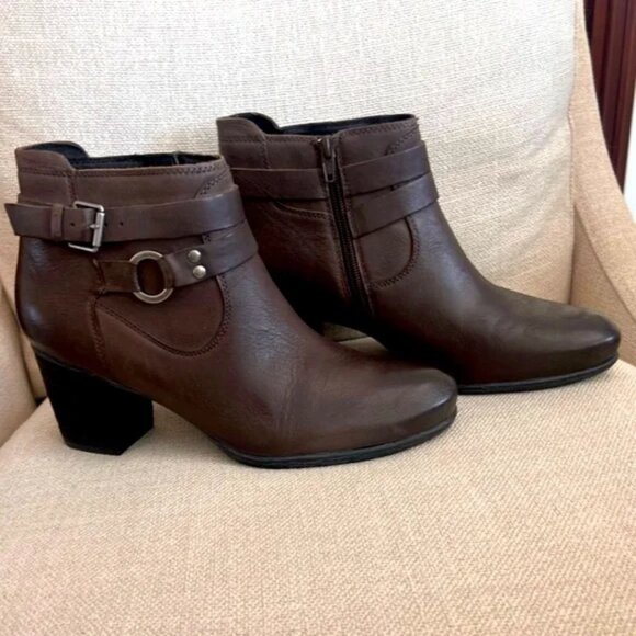 Josef Seibel Britney Brown Ankle Boots NWOT - Picture 1 of 6
